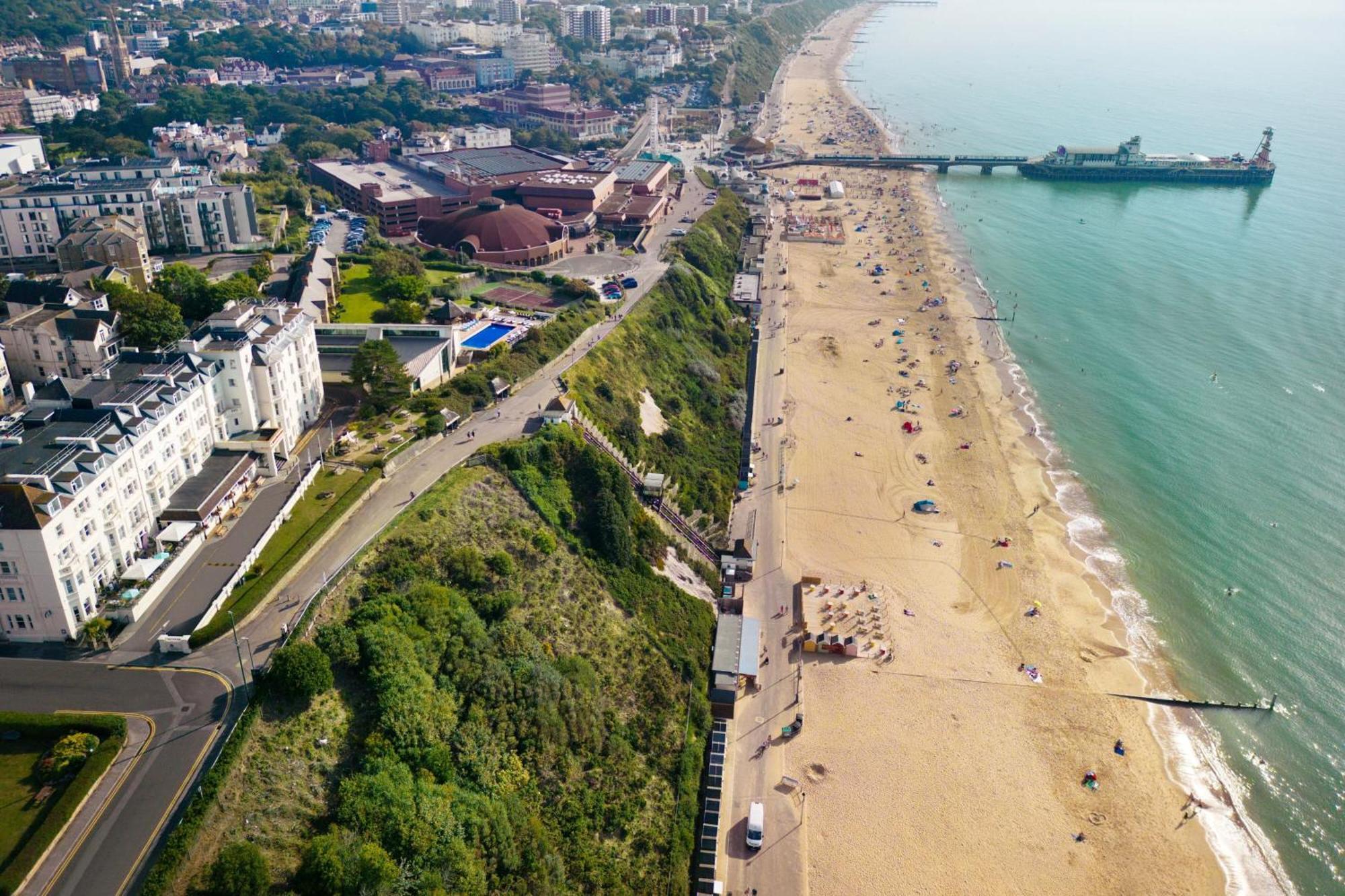 Highcliff Marriott Отель 4*