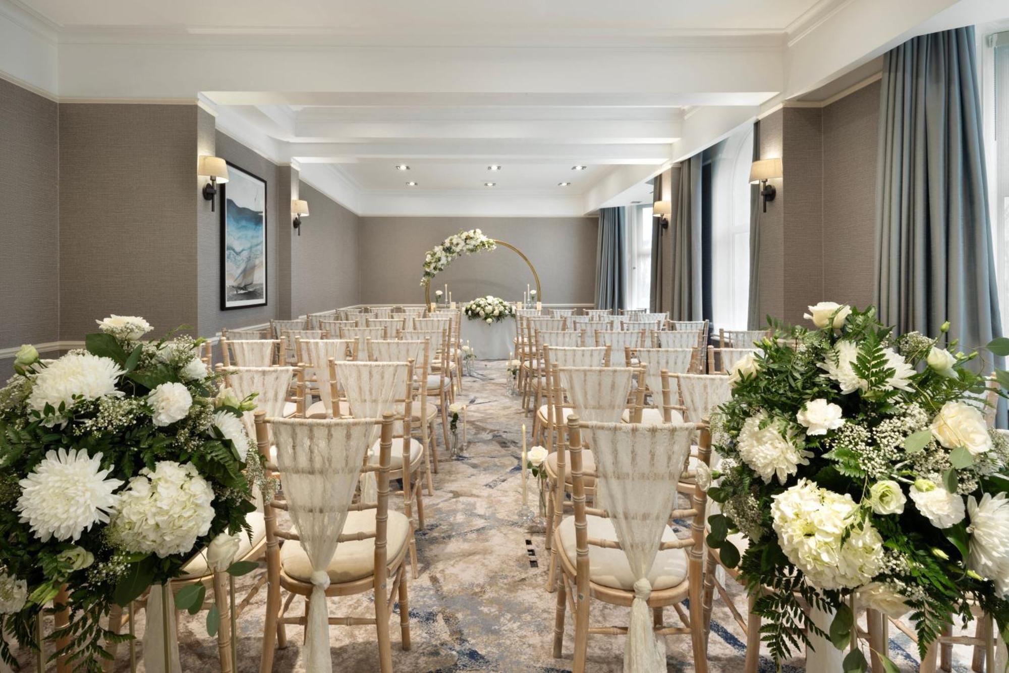 Highcliff Marriott Отель